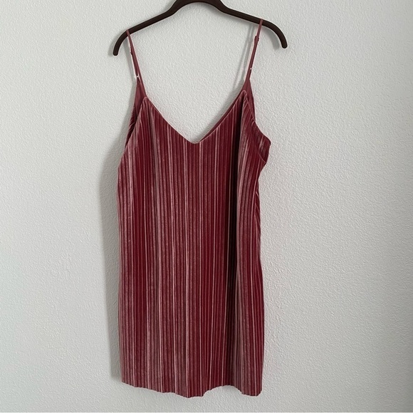 Bardot Women's Size 10/Large Dusty Rose Pink Velvet Pleat Mini Dress - Picture 1 of 6